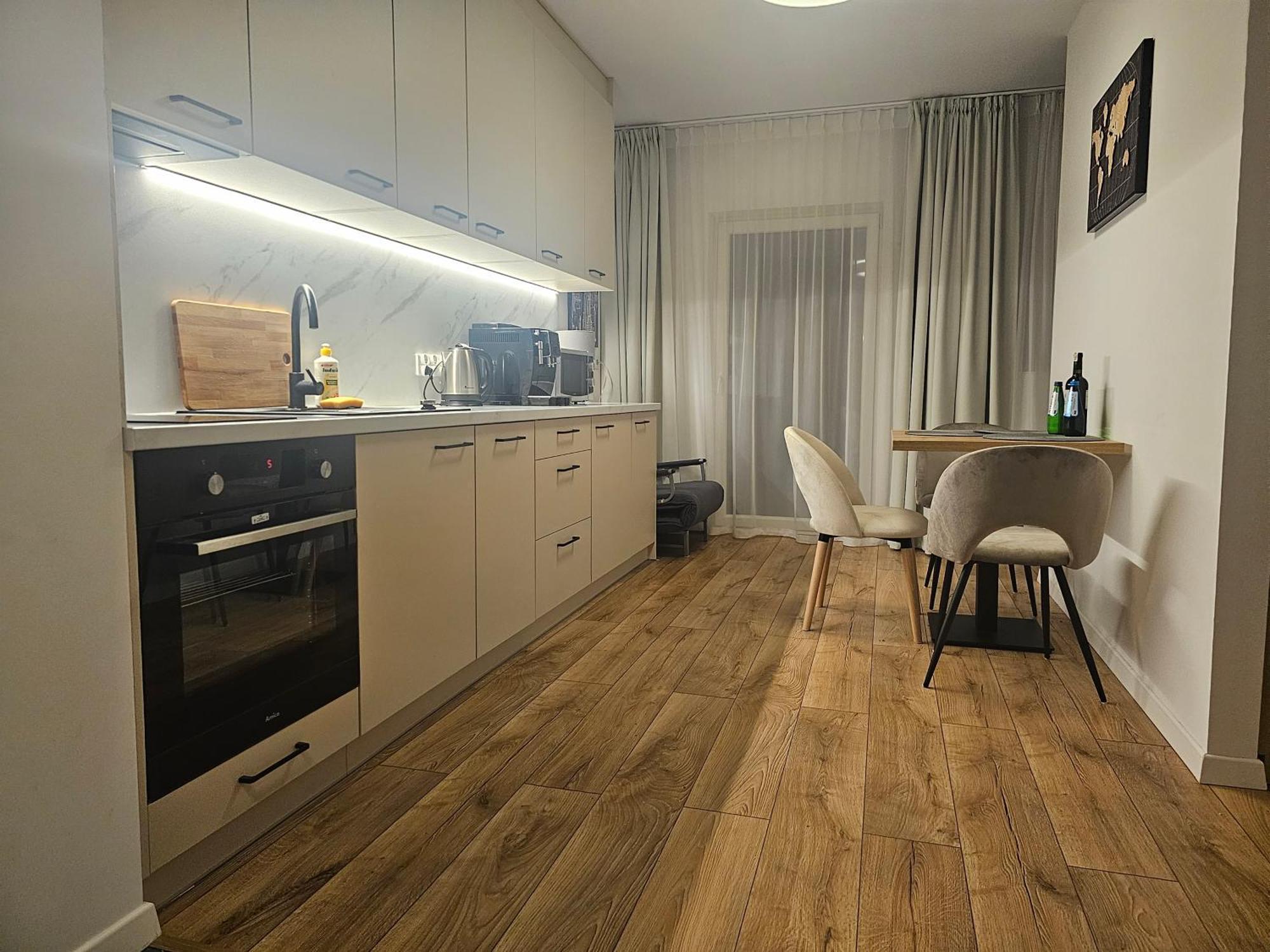 City Sense New Apartments - Main Station And City Center Wroclaw Exterior photo